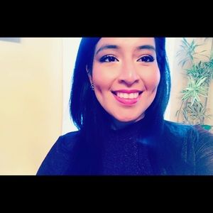 Meet your Posher, Andrea